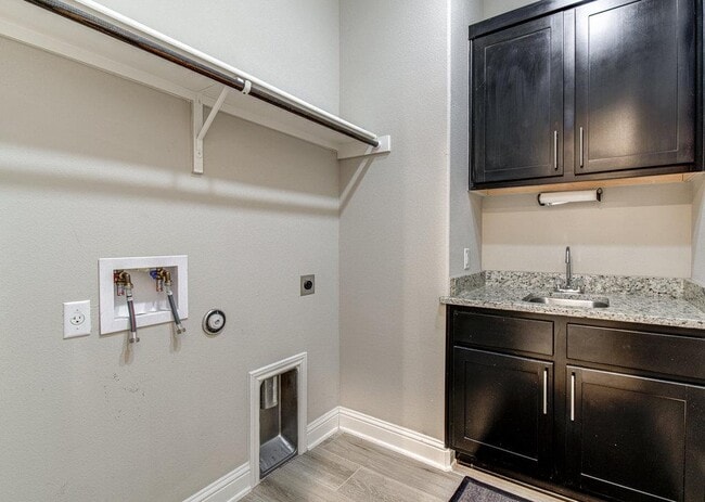 Building Photo - 7012 Calpe Dr