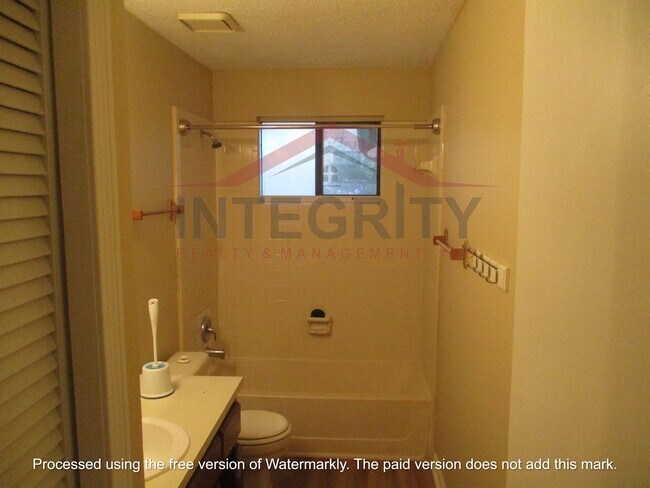 Building Photo - 3Bed/2bath in the heart of Orange Park