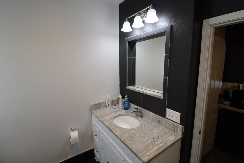 Building Photo - 1834 N Arlington Pl