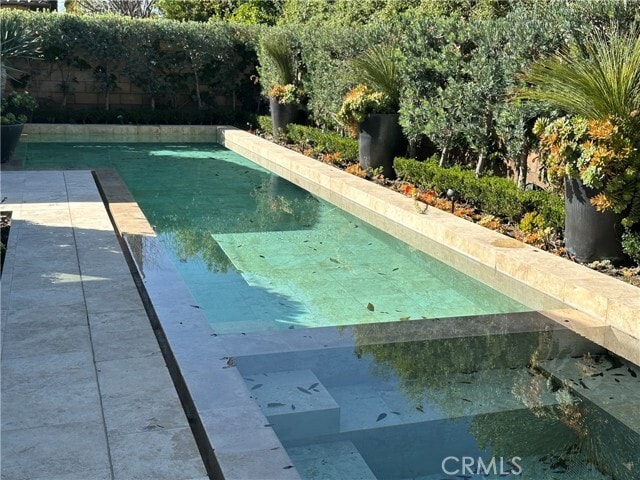 Building Photo - 45 Skyward