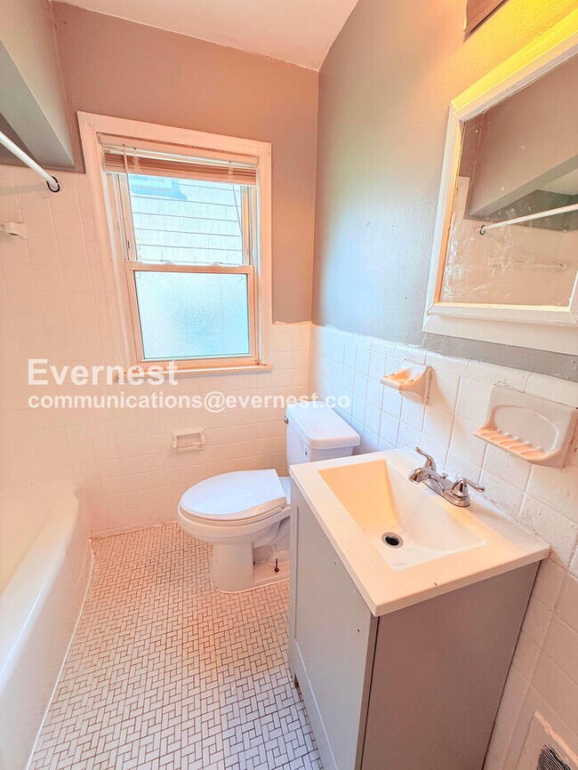 Building Photo - 8270 Trinity St