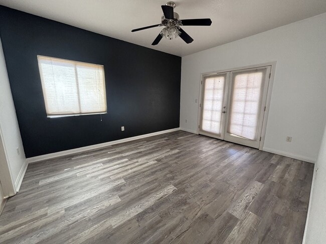 Building Photo - Charming Home Located in California City