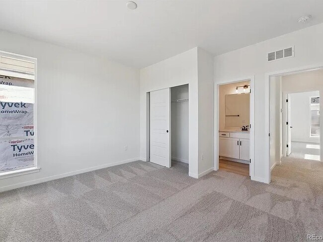 Building Photo - 1243 Rhett Dr