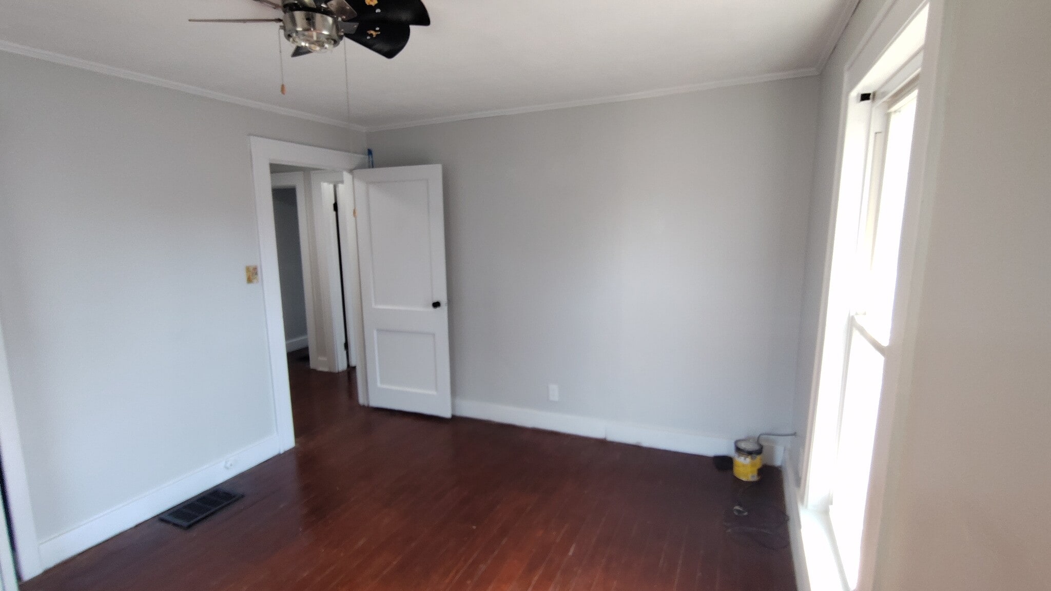 Building Photo - 320 S East St