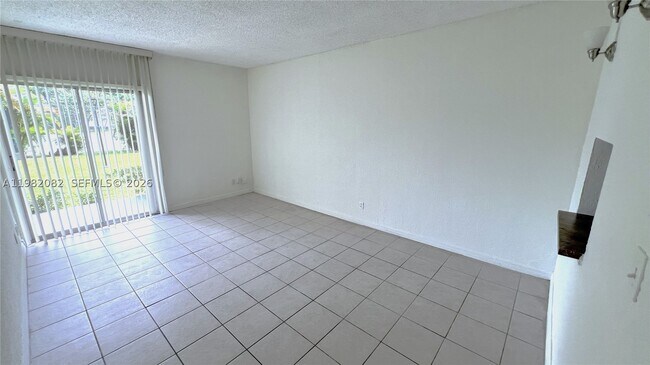 Building Photo - 801 NW 47th Ave