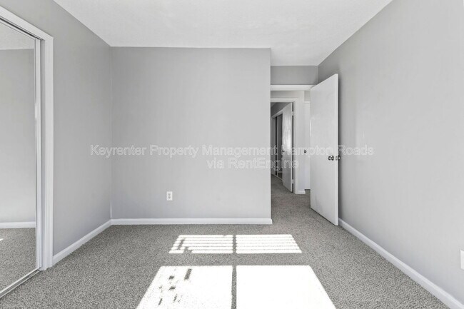 Building Photo - 5408 Chatham Lake Dr