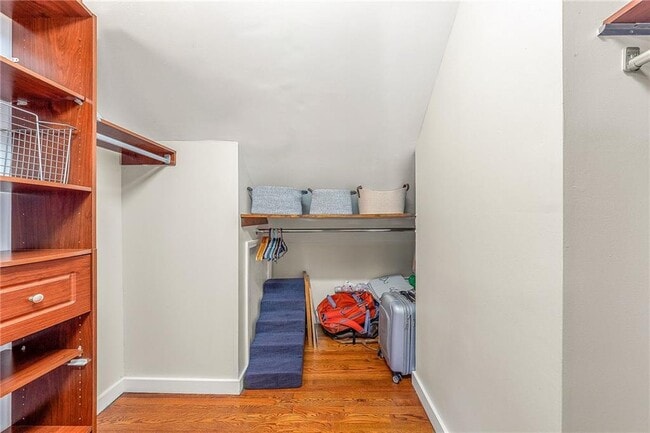 Building Photo - 235 Hillside Dr NW