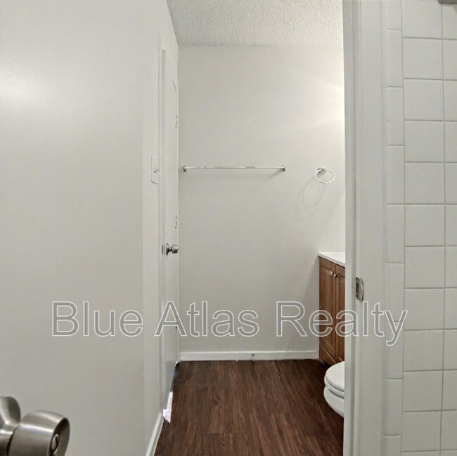 Building Photo - 610 Lillard Rd