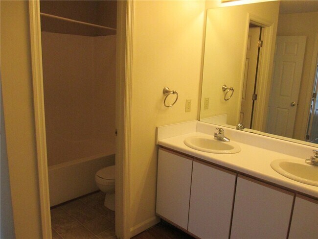 Building Photo - 155 Anderson Hwy