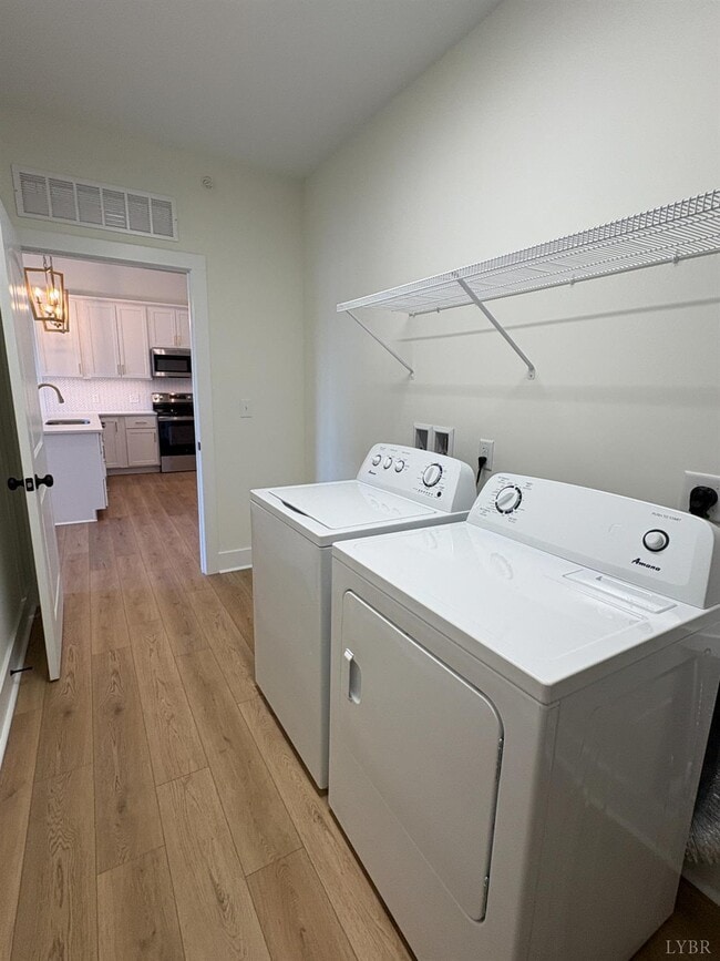 Building Photo - 420 Capstone Dr