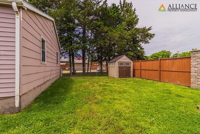 Building Photo - Great Location off Fort Riley Blvd with a Fenced Backyard!