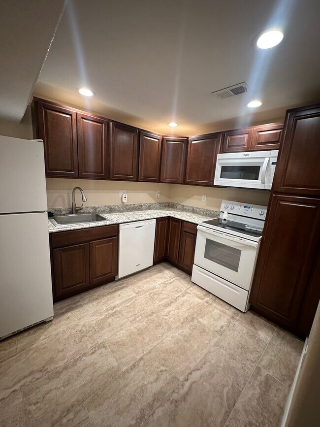 Building Photo - LONG REALTY AND PROPERTY MANAGEMENT- Basement for rent 2BED 1BATH IN HIGHLANDS RANCH