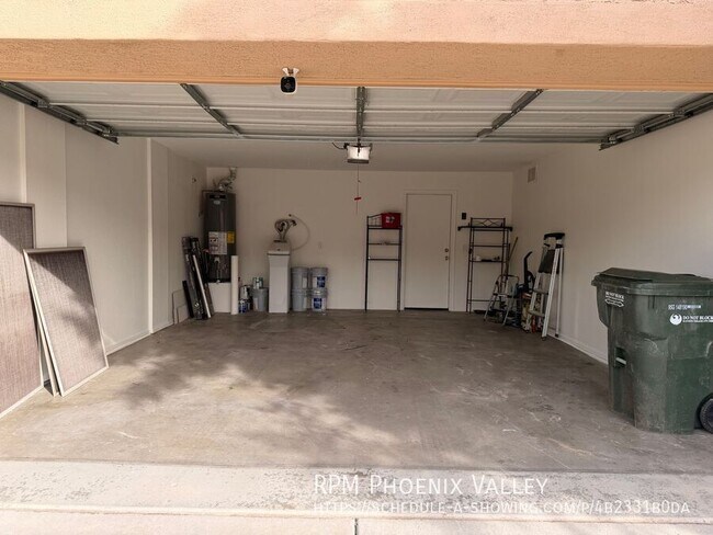 Building Photo - 2436 W Silver Sage Ln