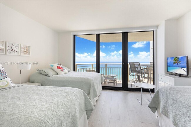 Building Photo - 3000 N Ocean Dr