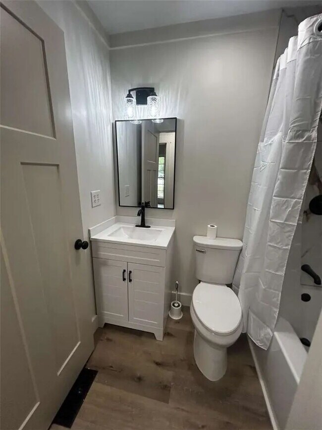 Building Photo - Remodeled 3 Bedroom Home in Walhalla