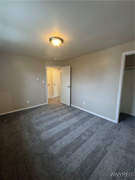 Building Photo - 109 Ensign Ave