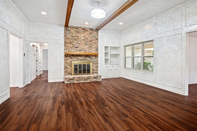 Building Photo - 5502 Coronado Dr