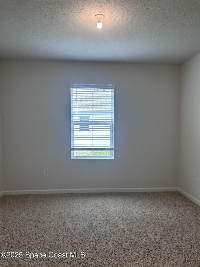 Building Photo - 2398 Angel Rd