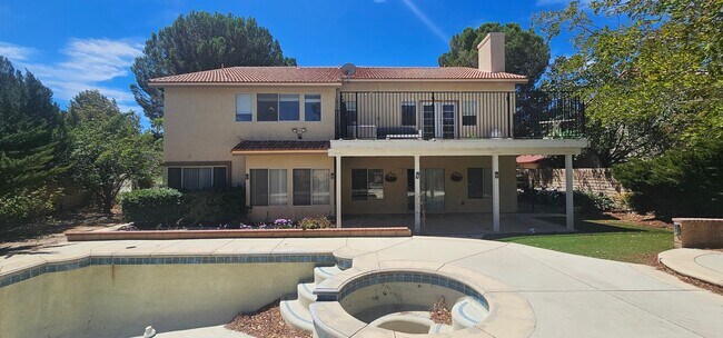 Building Photo - 7229 Ojai Dr