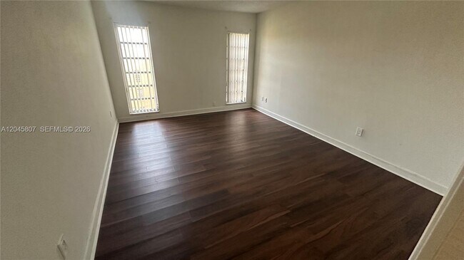 Building Photo - 4848 NW 24th Ct