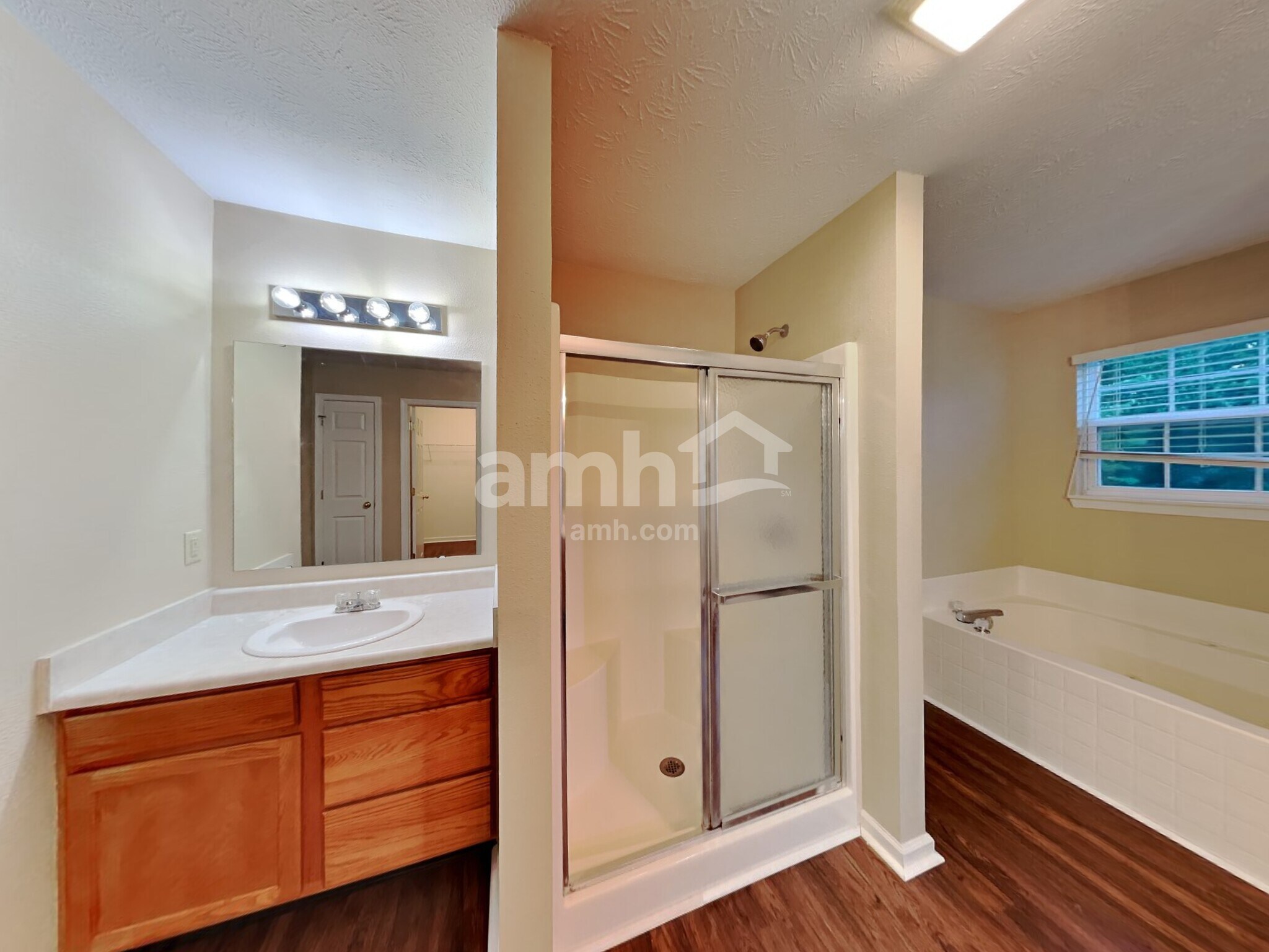 Building Photo - 796 Flying Sun Dr