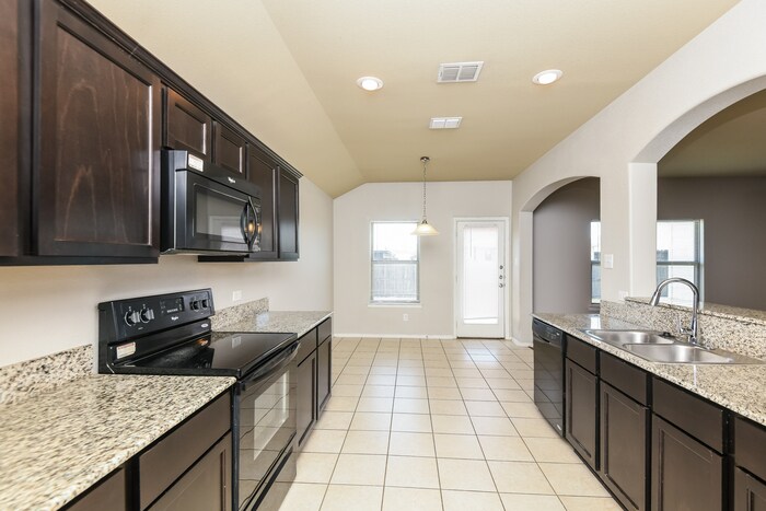 Building Photo - 9161 Abaco Way