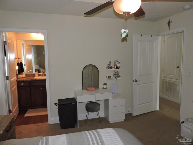 Building Photo - 5070 Carmell Ridge Cir
