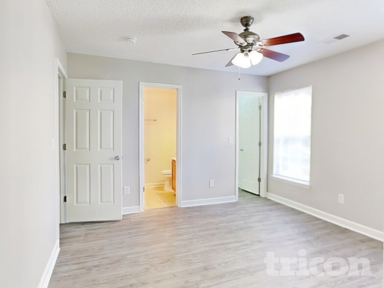 Building Photo - 1027 Alston Hill Dr