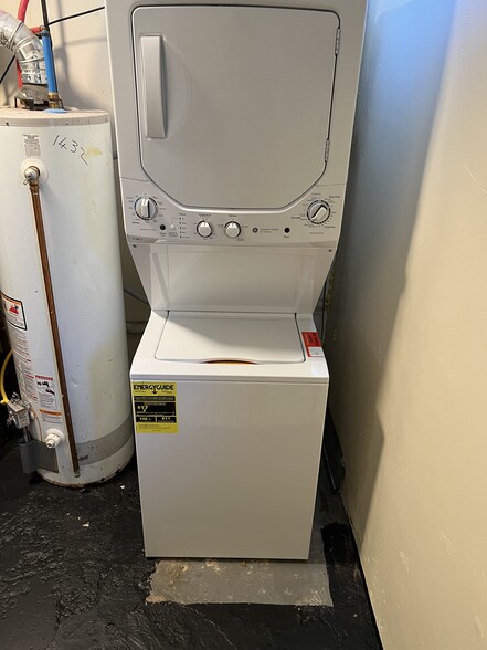Laundry (in unit) - 1430 Boston St