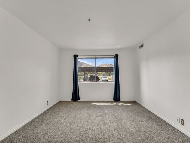 Building Photo - POWDERWOOD 2 BED