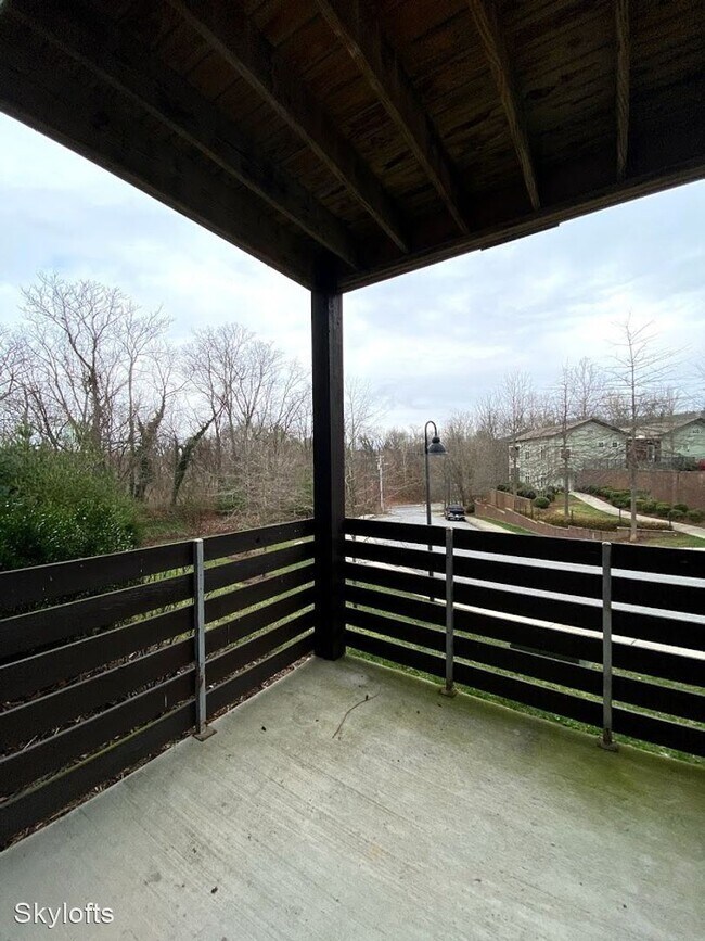 Building Photo - 300 S Skyloft Dr
