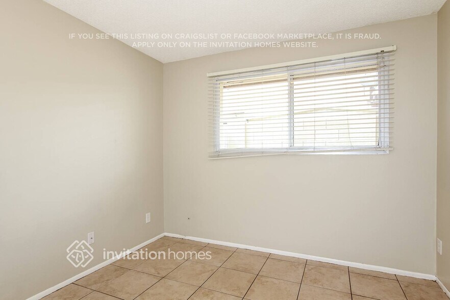 Building Photo - 5746 N 41st Dr