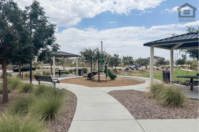 Building Photo - 5Bed/3Bath House at Northern Pkwy/El Mirage Rd! Ready for Immediate Move-In!