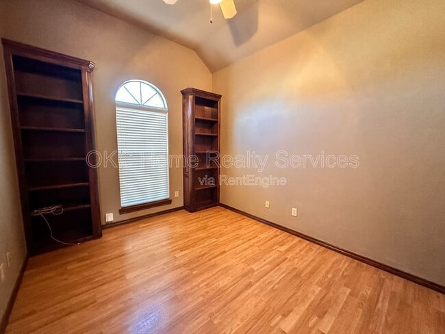 Building Photo - 13204 SW 2nd Terrace