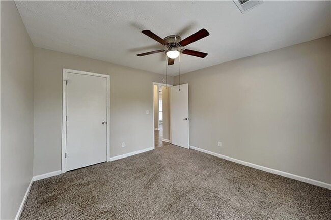 Building Photo - 1430 Steve Ct