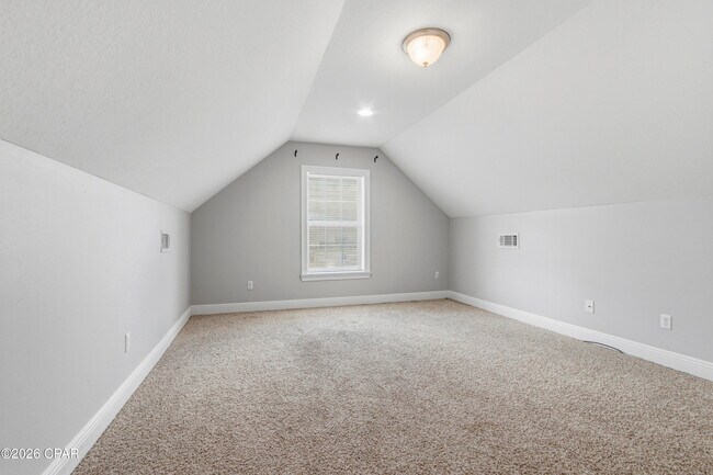 Building Photo - 5033 Pretty Way