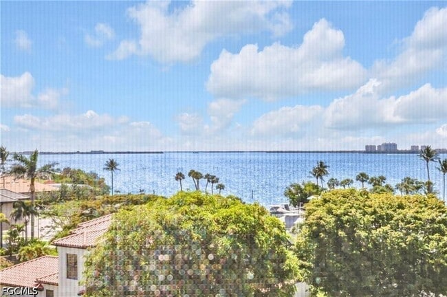 Building Photo - 14819 Laguna Dr