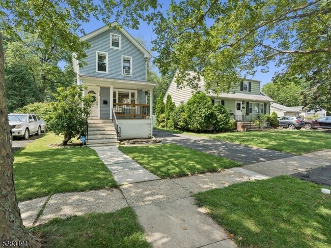 Primary Photo - 718 Walnut St.