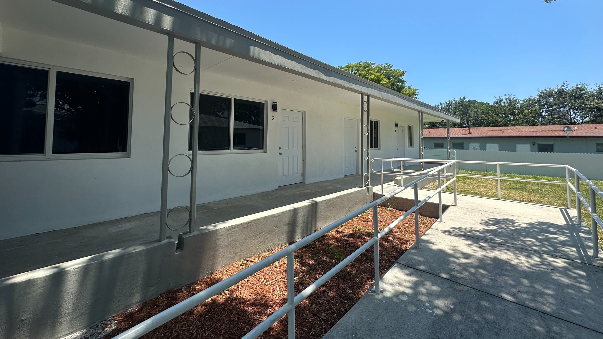 Building Photo - 11115 NE 13th Ave