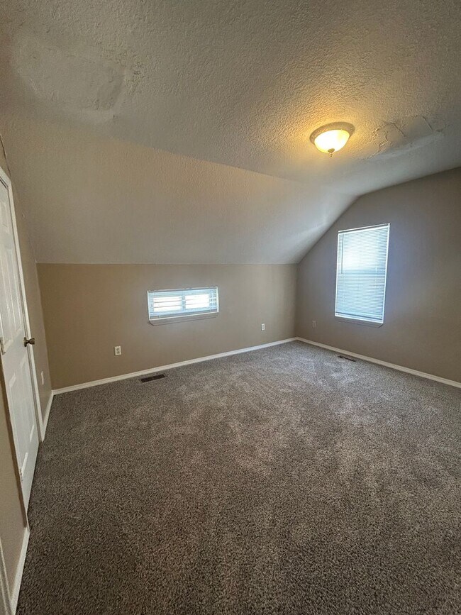 Building Photo - New Listing!!!