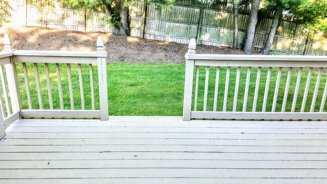 Building Photo - 1862 Beechwood Ave NE