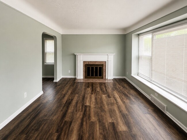 Building Photo - 13693 Edmore Dr