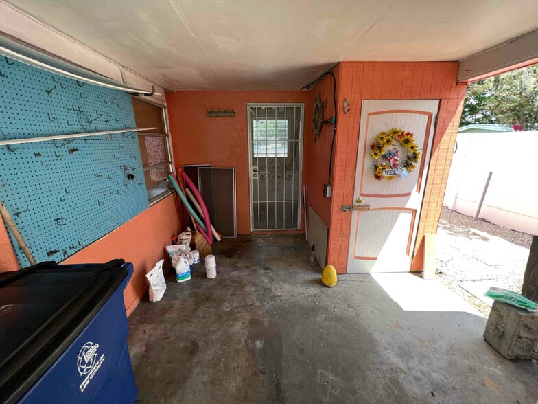 Building Photo - 1154 Harbor Dr