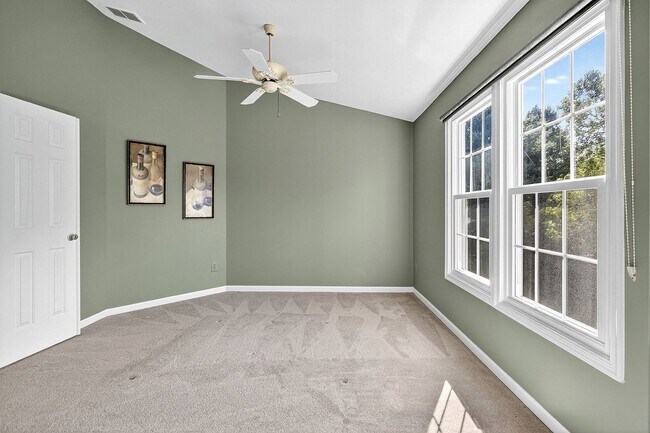 Building Photo - Charming Limestone Hills West Townhome - C...