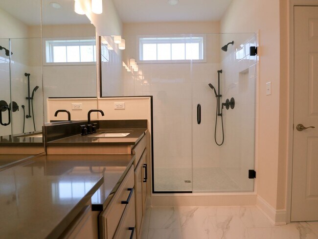Building Photo - Luxury New Build in RounTrey – 4 Bed, 3 Ba...