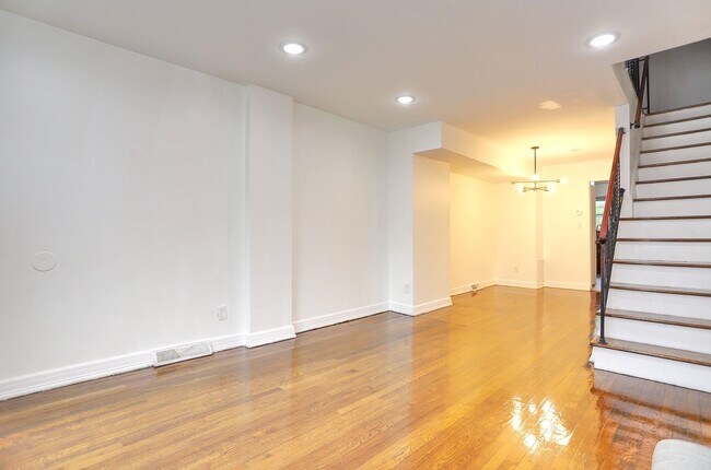 Building Photo - 8 Van Nostrand Ave