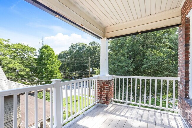 Building Photo - 678 Moreland Ave NE