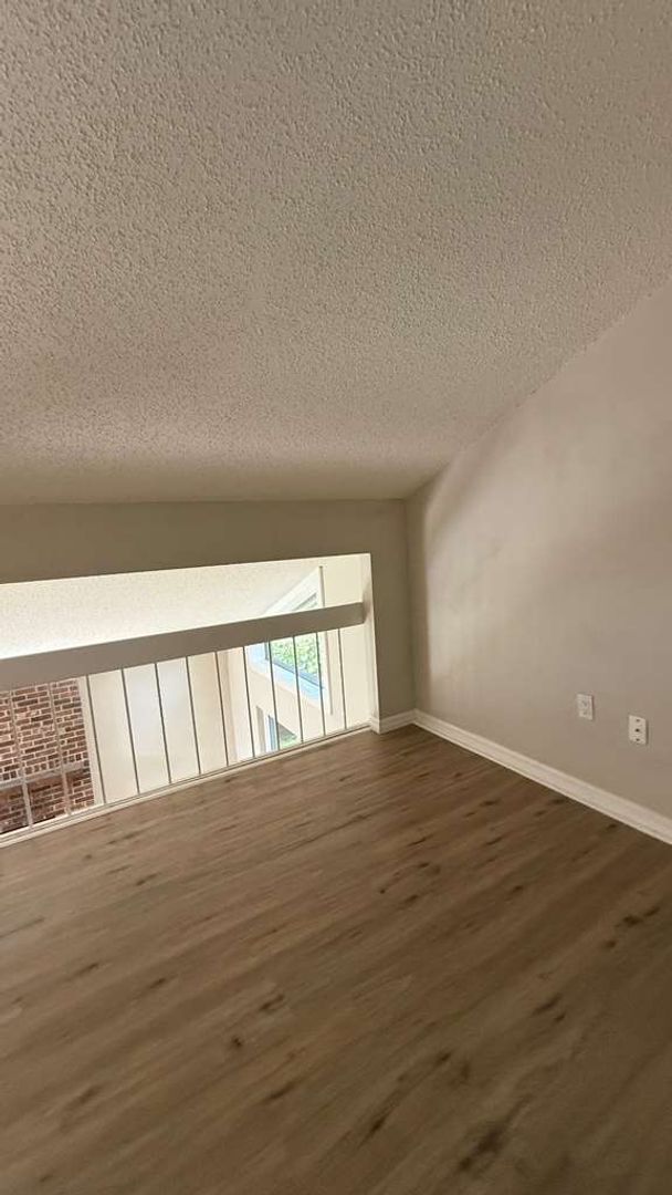 Building Photo - FIRST MONTH FREE -  Beautiful remodeled 2 ...