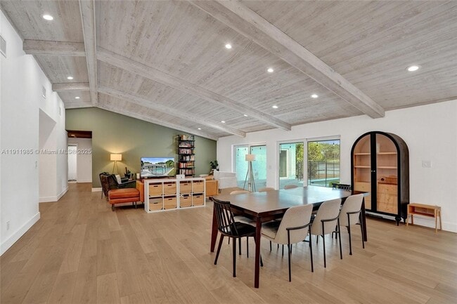 Building Photo - 1020 Bayberry Point Dr