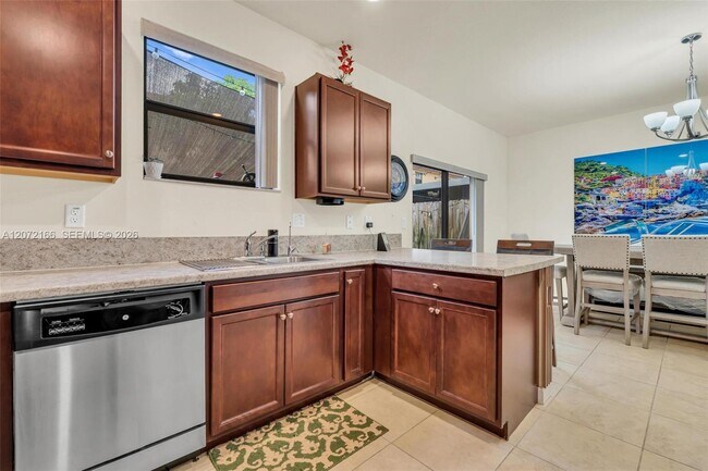 Building Photo - 3368 SE 1st St